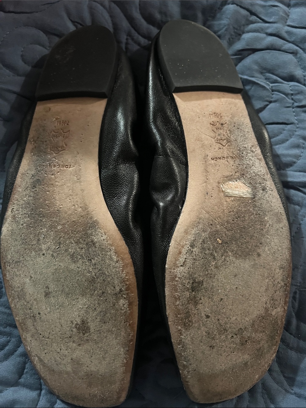 Tory Burch Black Leather Ballet Flats with Gold Logo - Picture 2 of 8